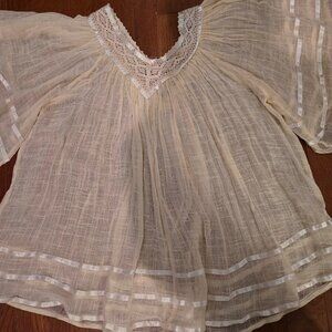 Pale Yellow or Very Light Gold  S Top By Ciel.